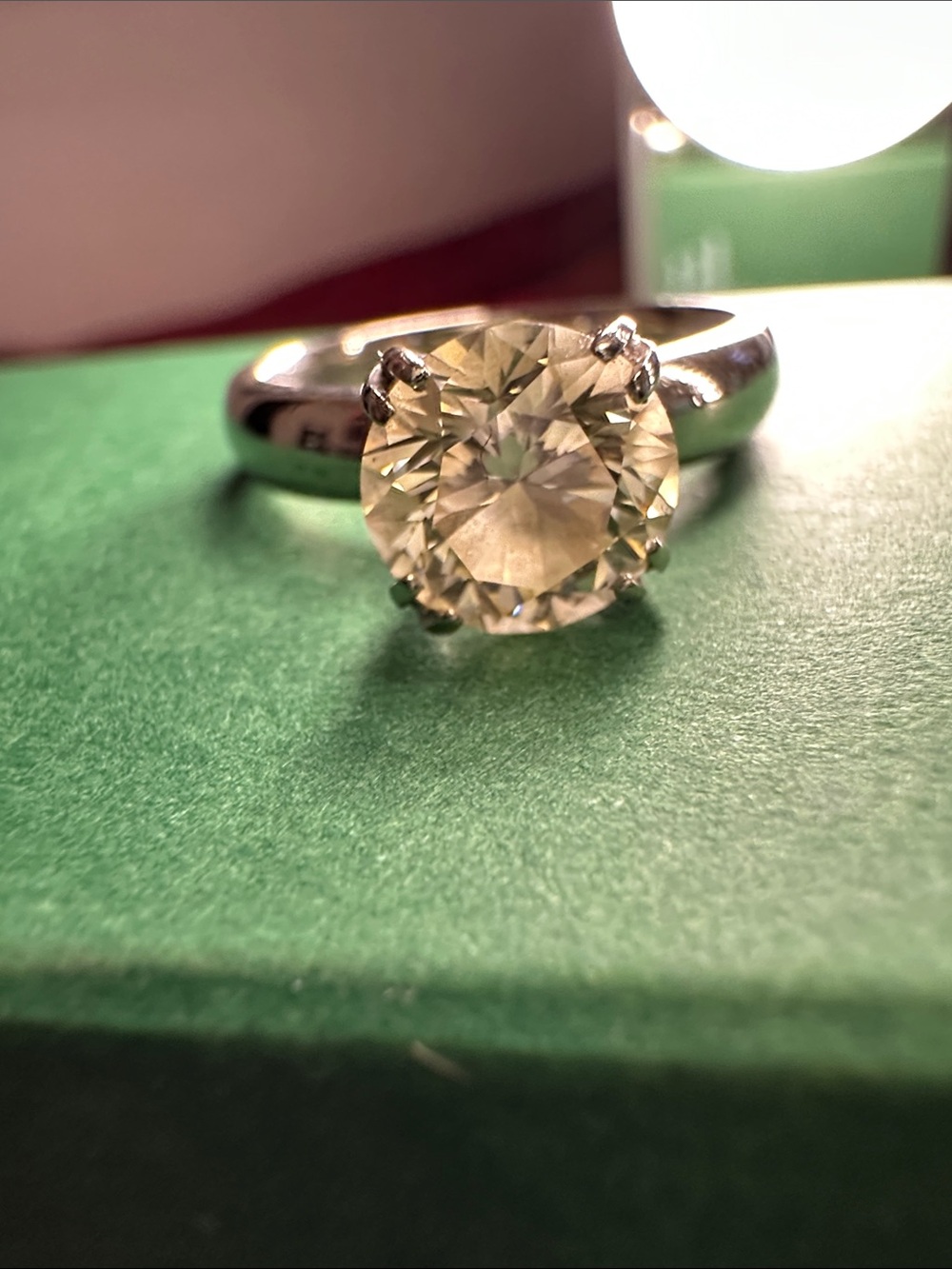 Classic Solitaire Round-Cut Clear Stone Ring in 14K white gold size 7